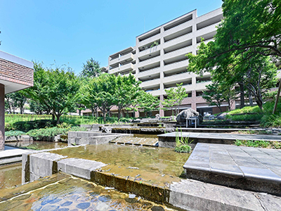 中庭｜ファミールグラン高井戸デュープレックス